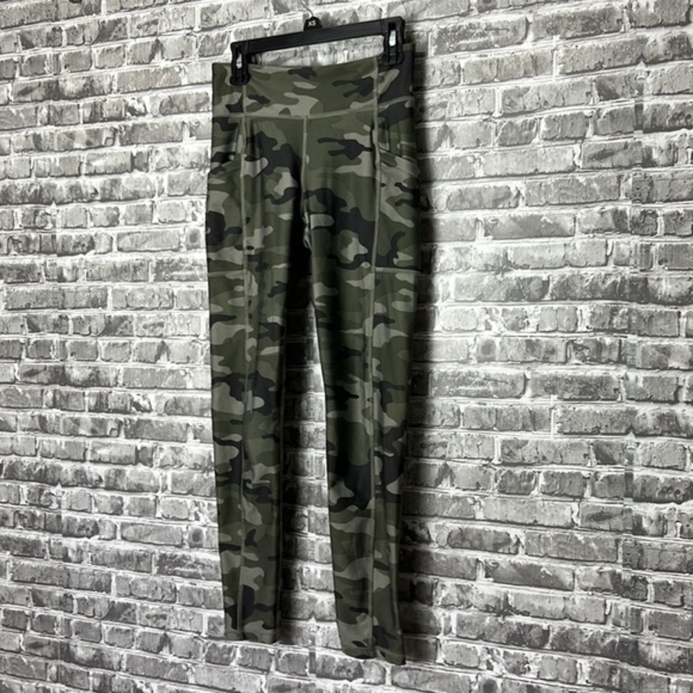 Gap - Picture 2 of 7
